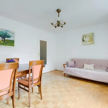 Apartment 2 Bedroom In Location