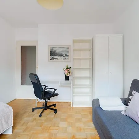 2 Bedroom In Location *