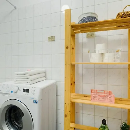 2 Bedroom In Location *