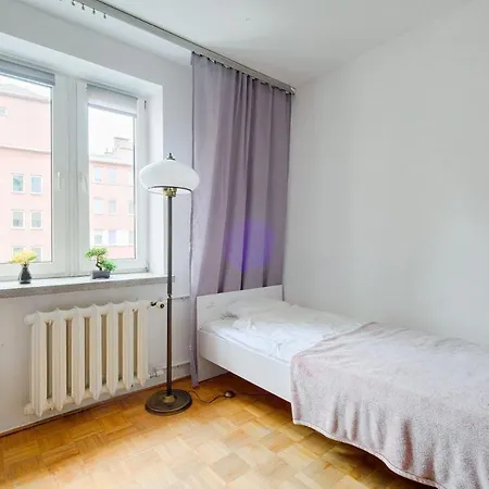 2 Bedroom In Location Apartment *
