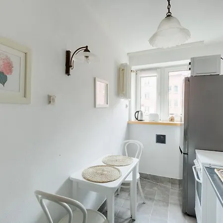 2 Bedroom In Location * Warsaw